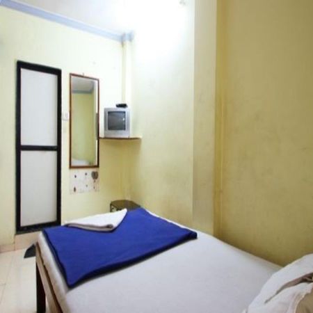 Sahara Inn Guest House Mumbai  Buitenkant foto