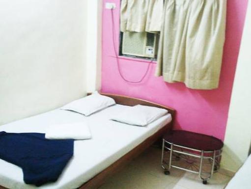 Sahara Inn Guest House Mumbai  Buitenkant foto